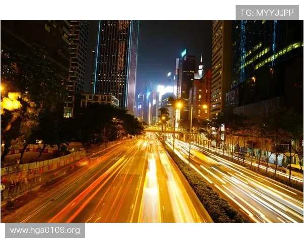 探索香港兰桂坊酒吧的夜生活魅力与独特体验